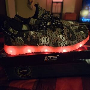 ATS LED Light-Up Camouflage Sneakers Youth Size 7